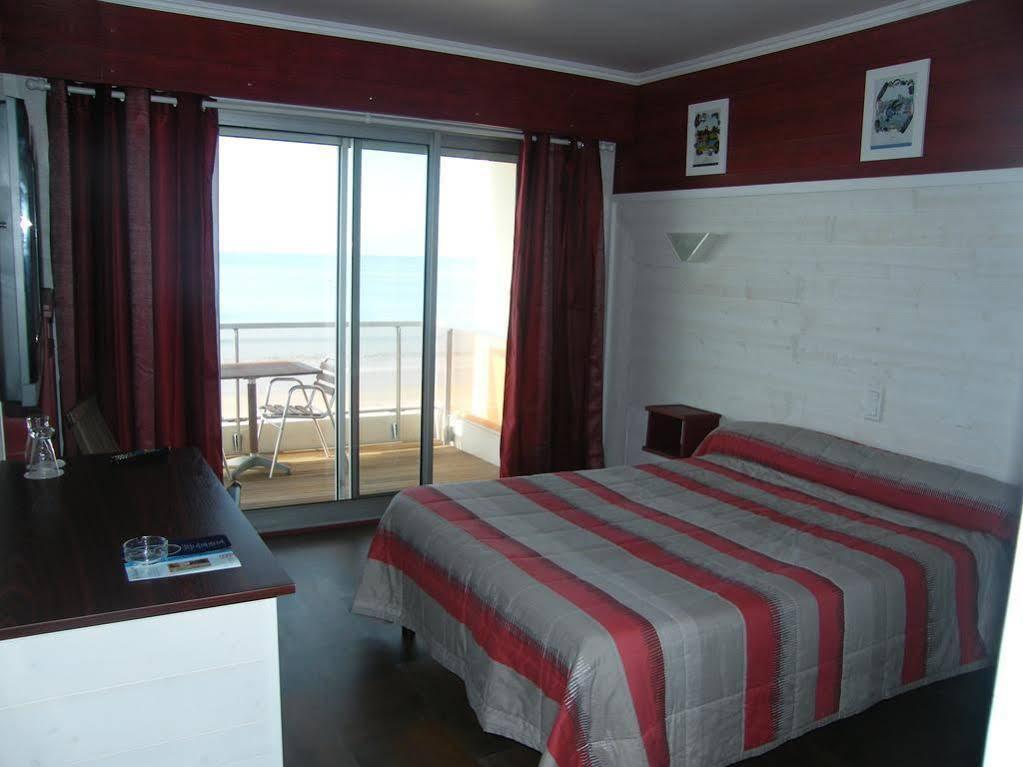 Hotel Le Christina La Baule-Escoublac Exteriör bild