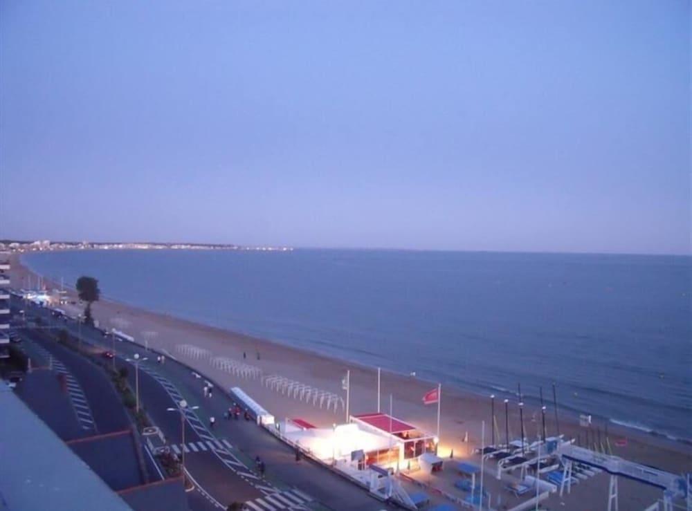 Hotel Le Christina La Baule-Escoublac Exteriör bild